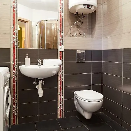 Filipa Street Апартаменты